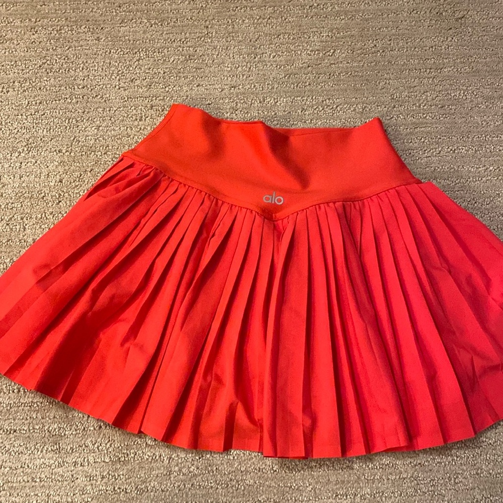 Alo Yoga flare skirt red sz xs